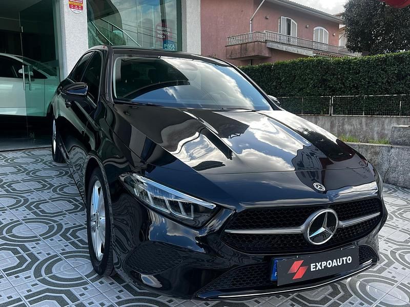 Usado Mercedes A200 Progressive 163 HP (119 kW) 2023 Preto cinzento