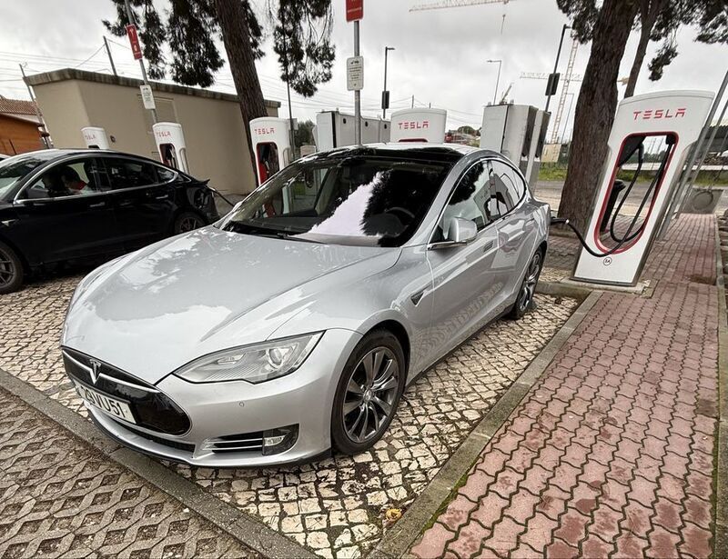 Usado 2013 Tesla Model S Sedan | € 25.000 - Imagem 1/4