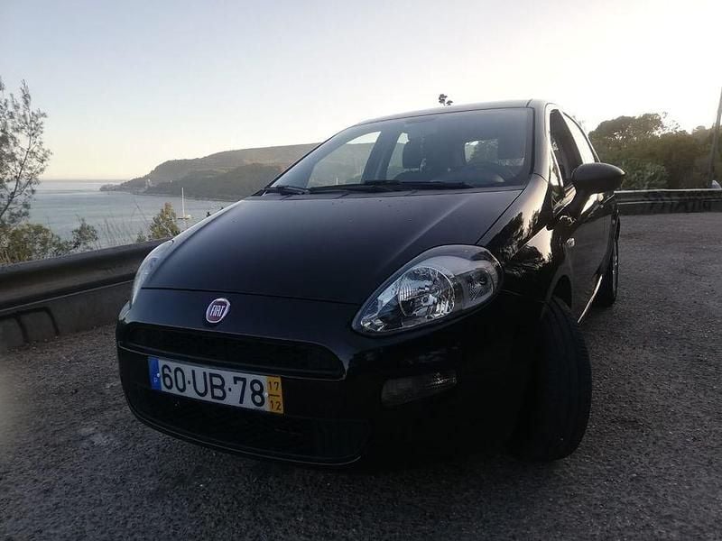 Usado 2017 Fiat Punto Sedan | € 5.499 (Preço justo) - Imagem 1/4