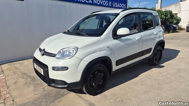 Branco Usado 2019 Fiat Panda 4x4 S Citadino | € 10.998 - Imagem 1/1