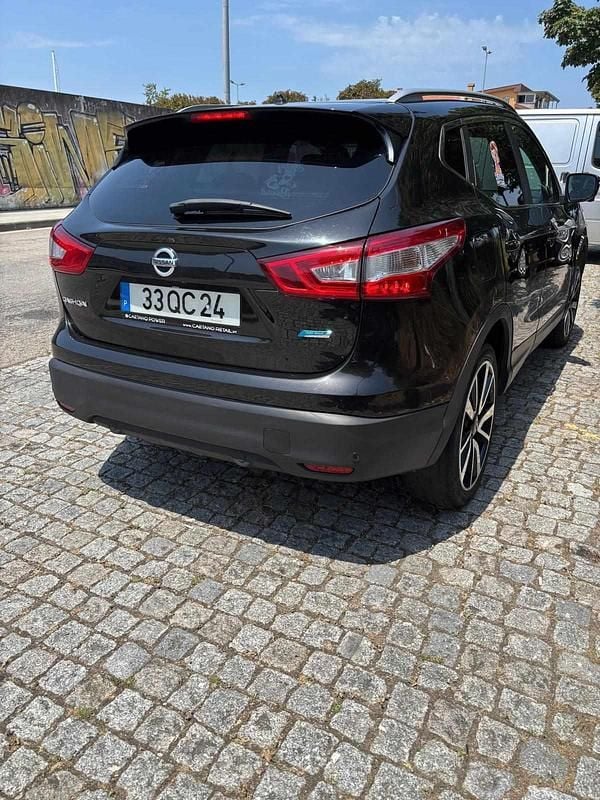 Preto Usado 2015 Nissan Qashqai SUV | € 14.350 (Bom preço) - Imagem 1/4