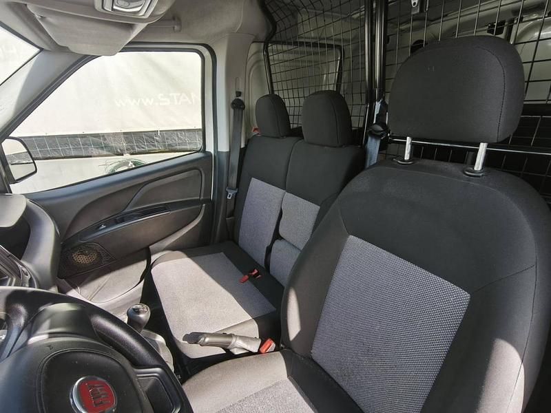 Usado Fiat Doblò 95 HP (69 kW) 2020 Branco