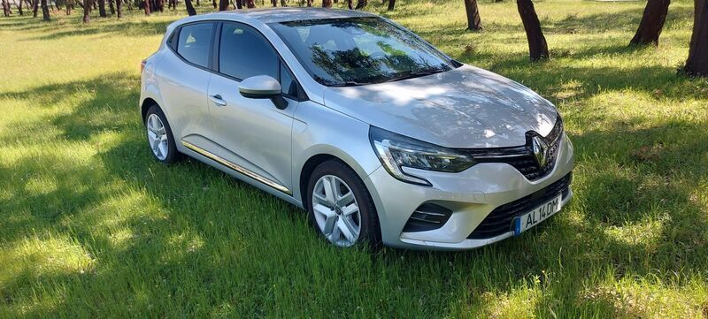 Cinza Usado 2021 Renault Clio V Zen | € 16.900 (Preço justo) - Imagem 1/4