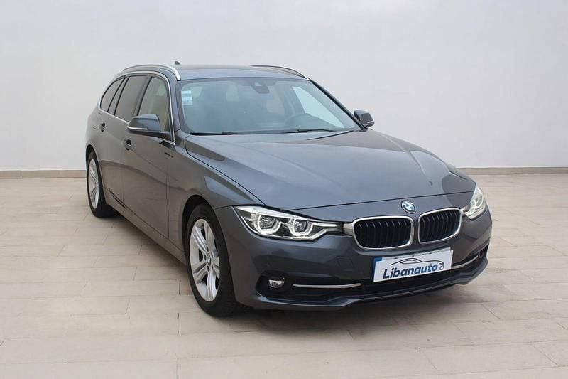 Cinzento Usado 2019 BMW 318 Sport Line Carrinha | € 24.900 (Preço justo) - Imagem 1/4
