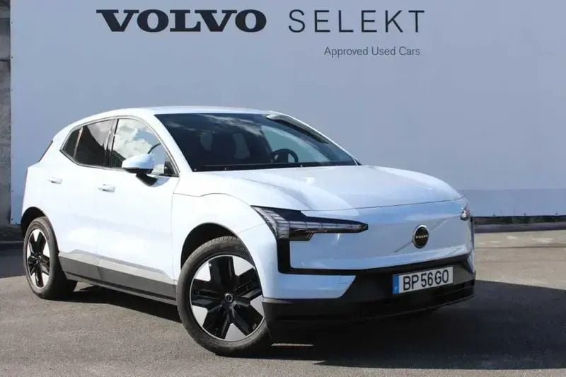 Azul Usado 2024 Volvo EX30 Core SUV | € 35.900 (Preço justo) - Imagem 1/4