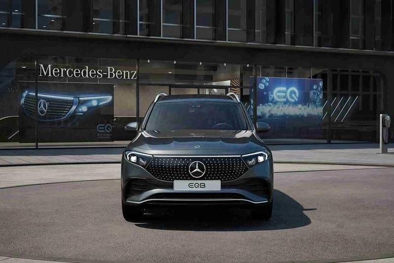 Cinzento Novo 2025 Mercedes EQB250+ Edition SUV | € 63.900 (Caro) - Imagem 1/4
