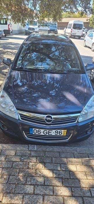 Usado 2008 Opel Astra Sedan | € 3.500 (Preço justo) - Imagem 1/4