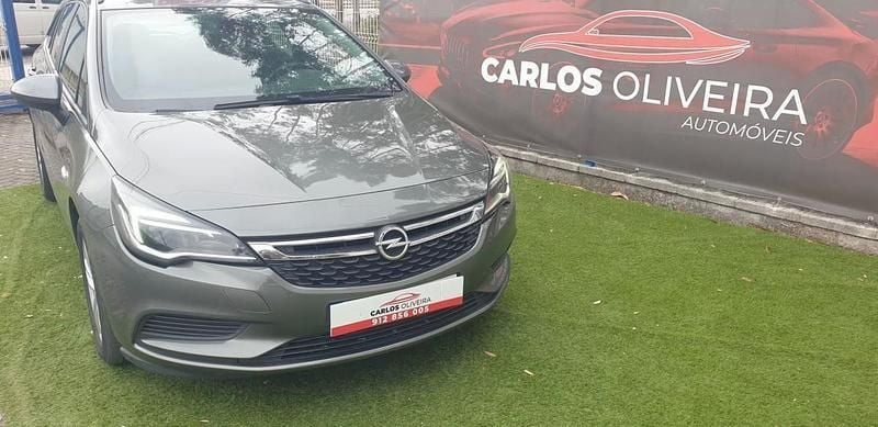 Dourado Usado 2017 Opel Astra Cosmo Carrinha | € 9.950 (Preço justo) - Imagem 1/4