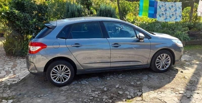 Usado Citroën C4 110 HP (80 kW) 2012 Sedan