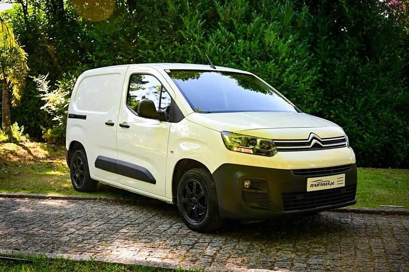 Branco Usado 2019 Citroën Berlingo Monovolume | € 12.000 (Bom preço) - Imagem 1/4