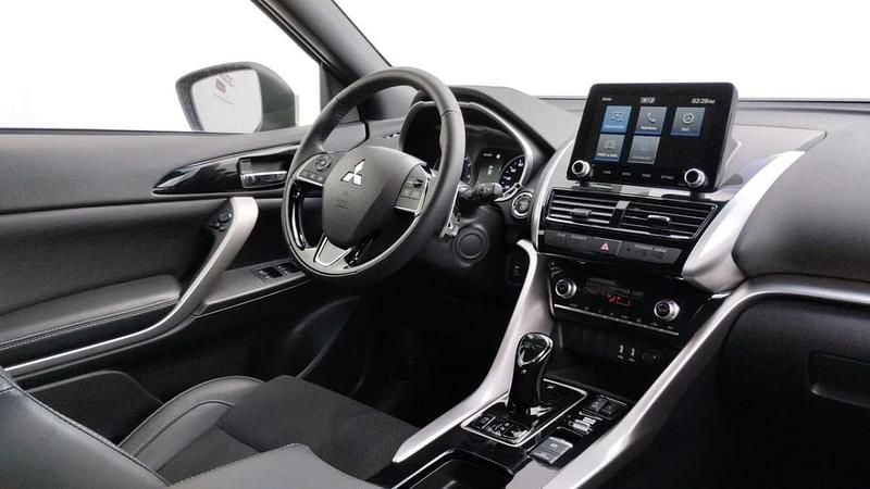 Usado Mitsubishi Eclipse Cross 202 HP (148 kW) 2022 Cinzento SUV