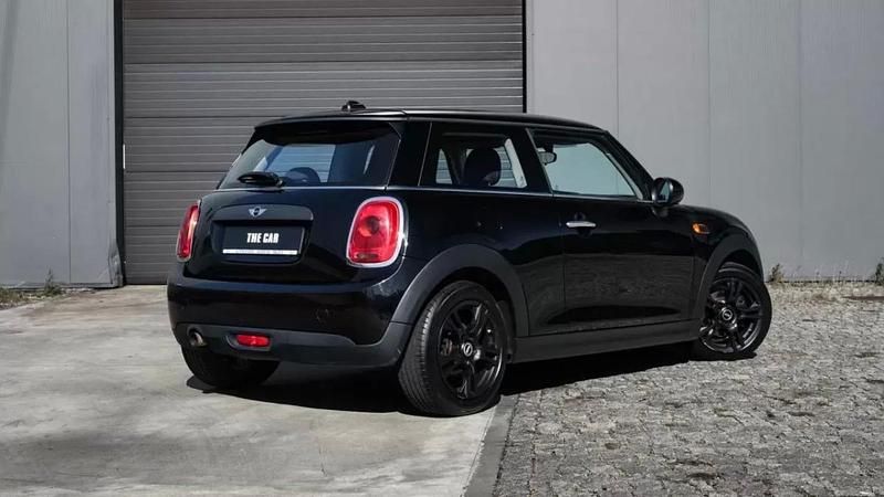Usado Mini Cooper 116 HP (85 kW) 2016 Preto Citadino