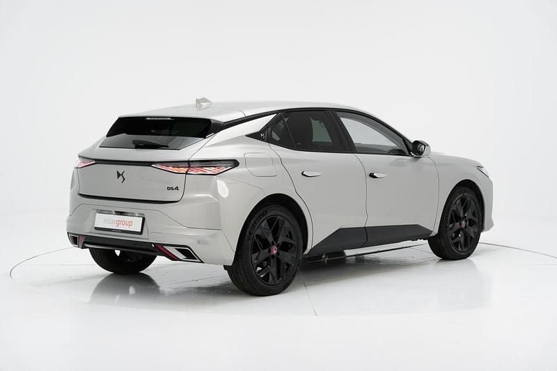 Usado DS Automobiles DS4 Performance 130 HP (95 kW) 2023 Cinza SUV