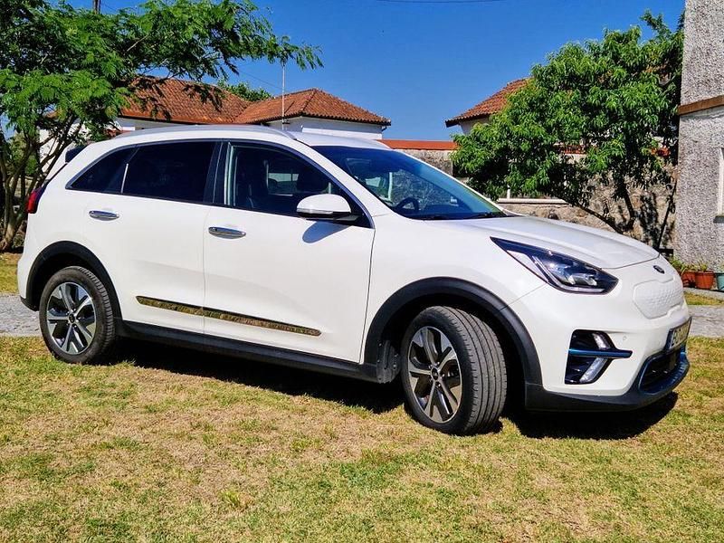 Usado 2020 Kia e-Niro SUV | € 16.800 (Preço justo) - Imagem 1/4