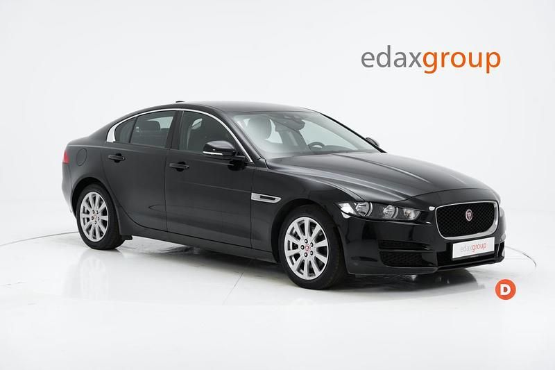 Preto Usado 2017 Jaguar XE Sedan | € 13.290 (Super Preço) - Imagem 1/4