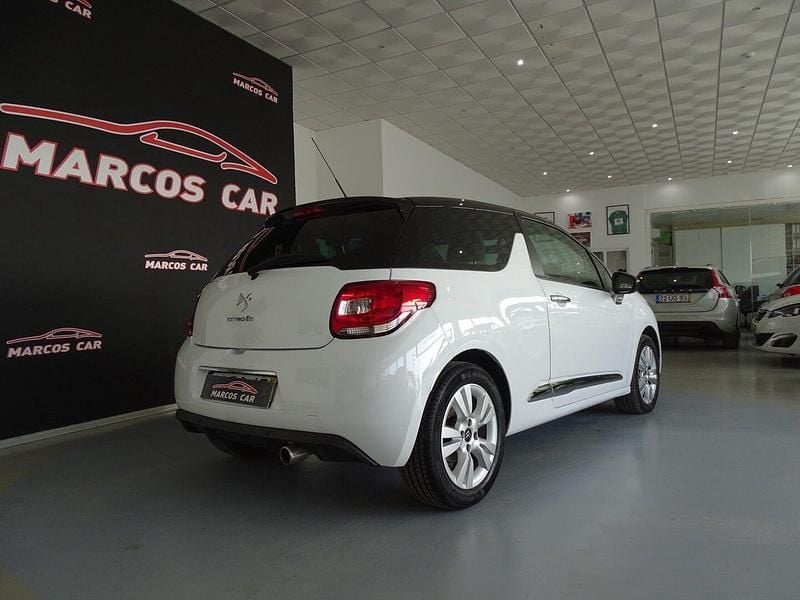 Usado Citroën DS3 Chic 92 HP (67 kW) 2015 Branco Citadino