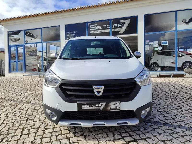 Branco Usado 2016 Dacia Lodgy Stepway Monovolume | € 10.900 (Super Preço) - Imagem 1/4