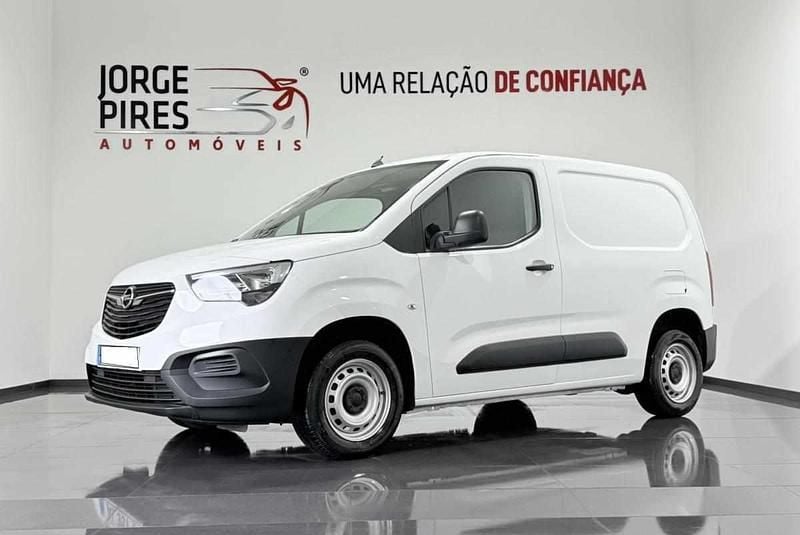 Branco Usado 2021 Opel Combo Monovolume | € 14.990 (Preço justo) - Imagem 1/4