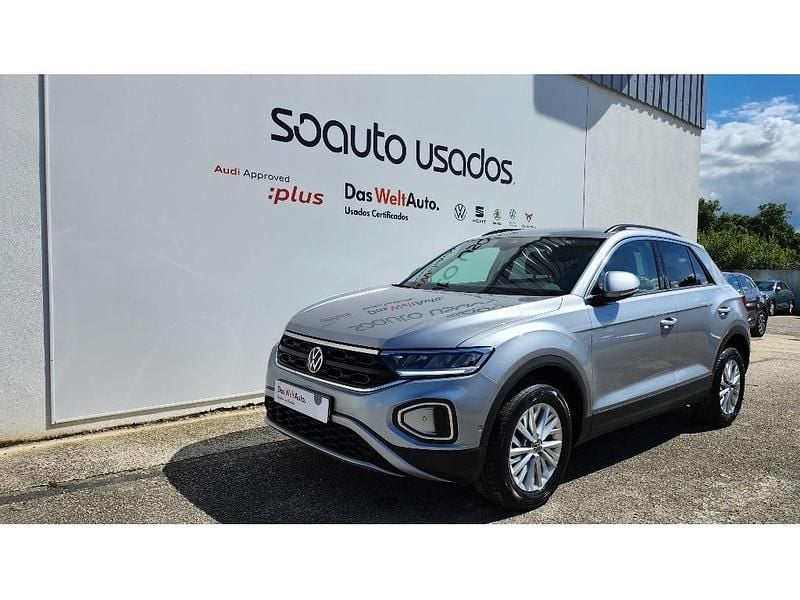 Cinzento claro metalizado Usado 2024 VW T-Roc SUV | € 23.990 (Preço justo) - Imagem 1/4
