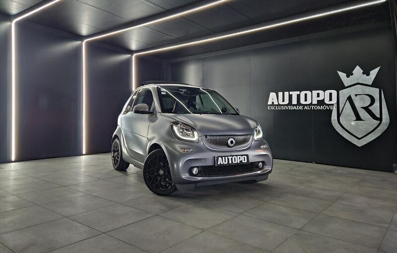 Cinzento Usado 2016 Smart ForTwo Cabrio Cabrios | € 14.900 - Imagem 1/4