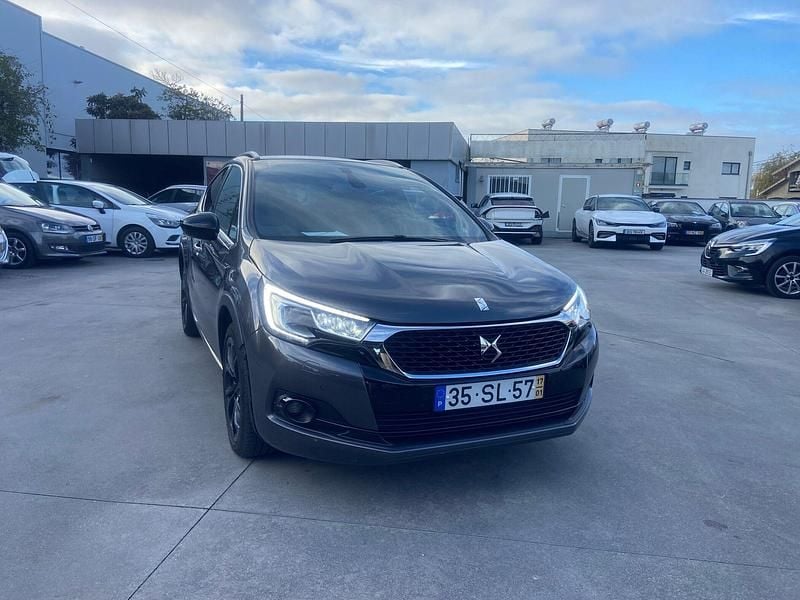 Cinza Usado 2017 DS Automobiles DS4 So Chic | € 12.500 (Super Preço) - Imagem 1/4