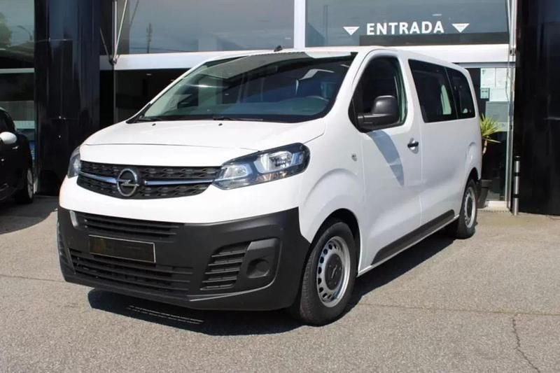 Usado Opel Vivaro Essentia 102 HP (75 kW) 2022 Branco Monovolume