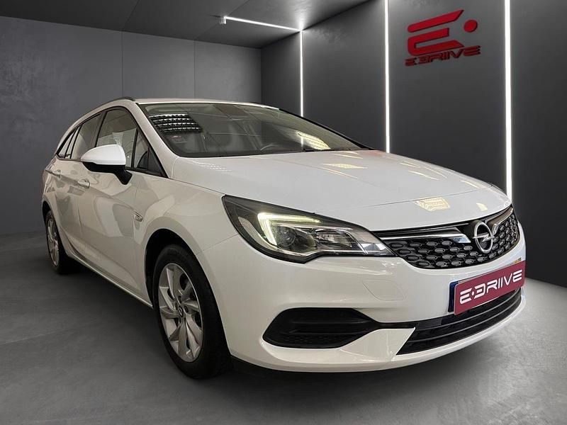 Usado Opel Astra Business Edition 122 HP (89 kW) 2020 Branco Carrinha