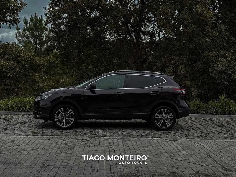 Usado Nissan Qashqai Style Edition 115 HP (84 kW) 2020 Preto SUV
