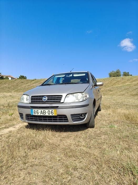 Usado 2005 Fiat Punto Citadino | € 1.990 - Imagem 1/4