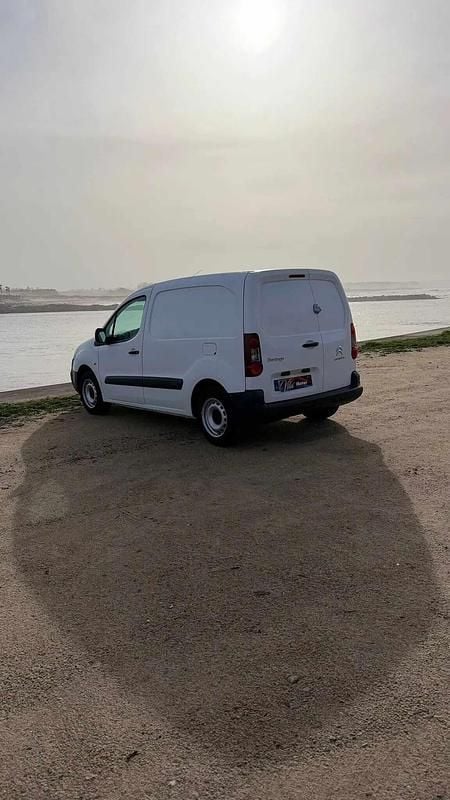 Usado Citroën Berlingo 75 HP (55 kW) 2017 Branco Monovolume