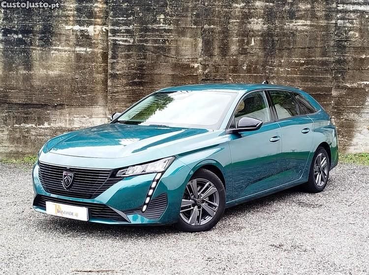 Verde Usado 2022 Peugeot 308 Active Carrinha | € 17.000 (Bom preço) - Imagem 1/1