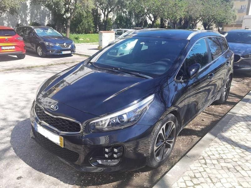 Usado Kia Ceed GT GT-Line 120 HP (88 kW) 2016 Sedan