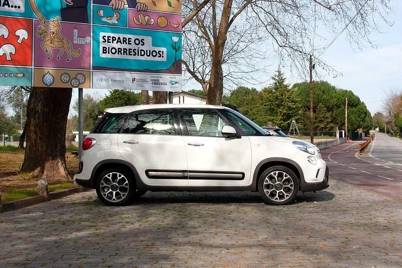 Usado Fiat 500L Trekking 95 HP (69 kW) 2016 Branco Monovolume