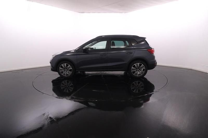 Usado Seat Arona 116 HP (85 kW) 2024 Cinzento SUV