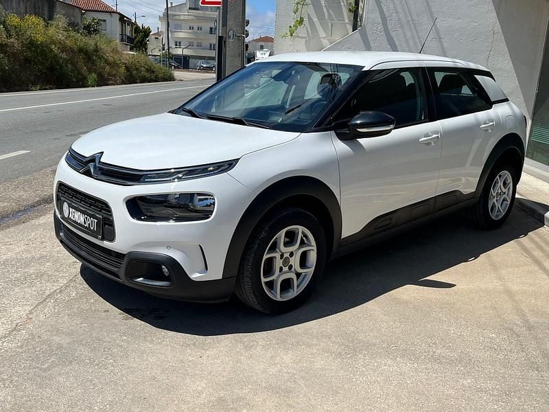 Branco Usado 2019 Citroën C4 Business Class | € 12.900 (Preço justo) - Imagem 1/4