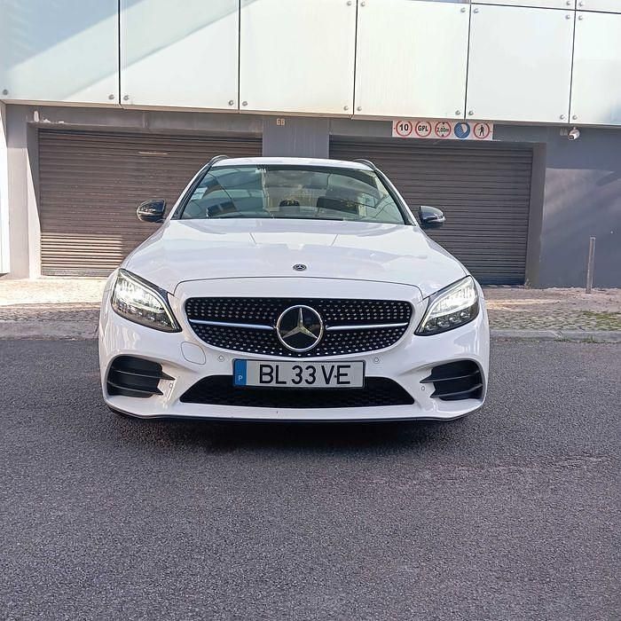 Usado 2020 Mercedes C200 AMG Sedan | € 22.500 (Preço justo) - Imagem 1/4