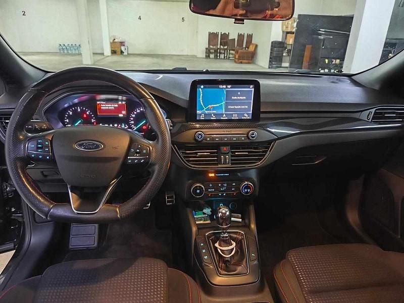 Usado Ford Focus 120 HP (88 kW) 2019 Preto Carrinha