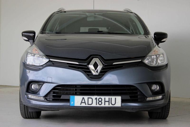 Cinza Usado 2020 Renault Clio GrandTour LIMITED Carrinha | € 12.900 (Preço justo) - Imagem 1/4