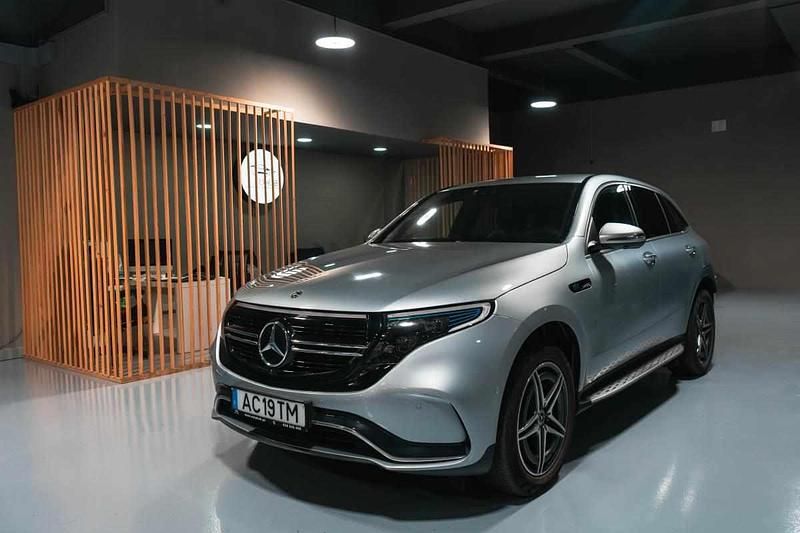 Cinzento Usado 2020 Mercedes EQC400 SUV | € 34.950 (Preço justo) - Imagem 1/4
