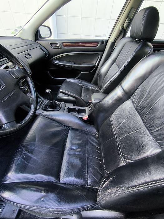 Usado Honda Accord 147 HP (108 kW) 1999 Sedan