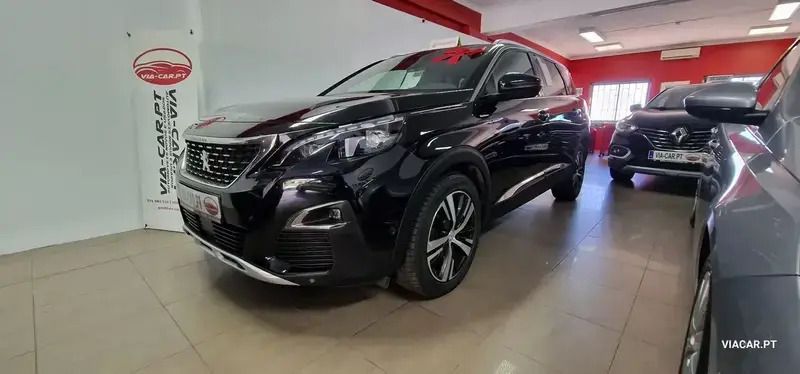 Usado Peugeot 5008 GT-line 130 HP (95 kW) 2019 Preto Monovolume