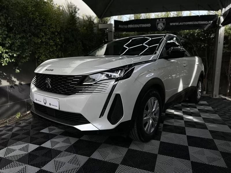 Usado Peugeot 5008 Active 130 HP (95 kW) 2022 Branco Monovolume