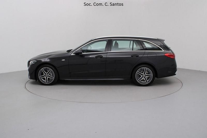 Usado Mercedes C300 AMG 204 HP (150 kW) 2025 Cinza Carrinha