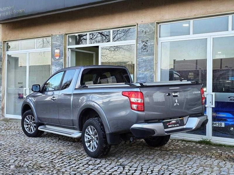 Usado Mitsubishi L200 181 HP (133 kW) 2018 Cinzento Pickup