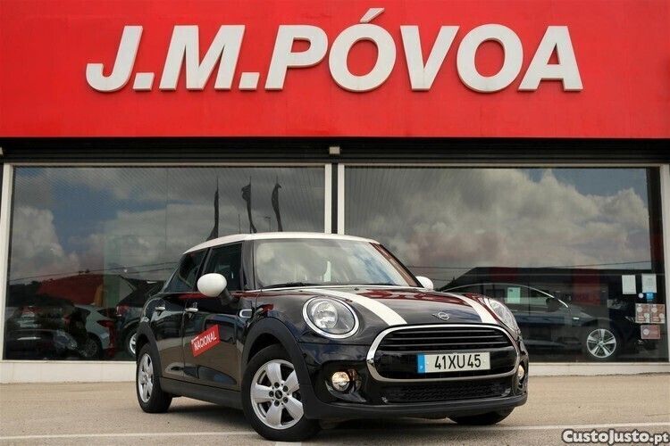 Preto Usado 2019 Mini Cooper D Business Citadino | € 27.990 - Imagem 1/1