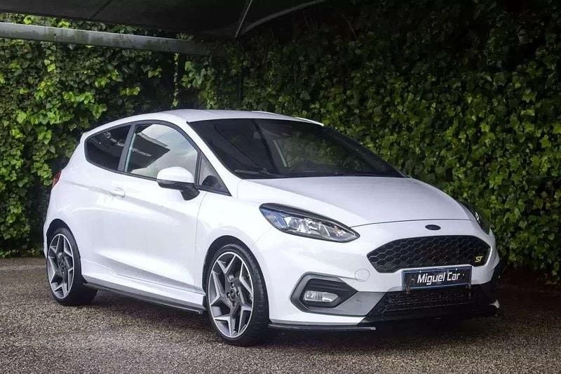 Usado Ford Fiesta ST 200 HP (147 kW) 2019 Branco Citadino