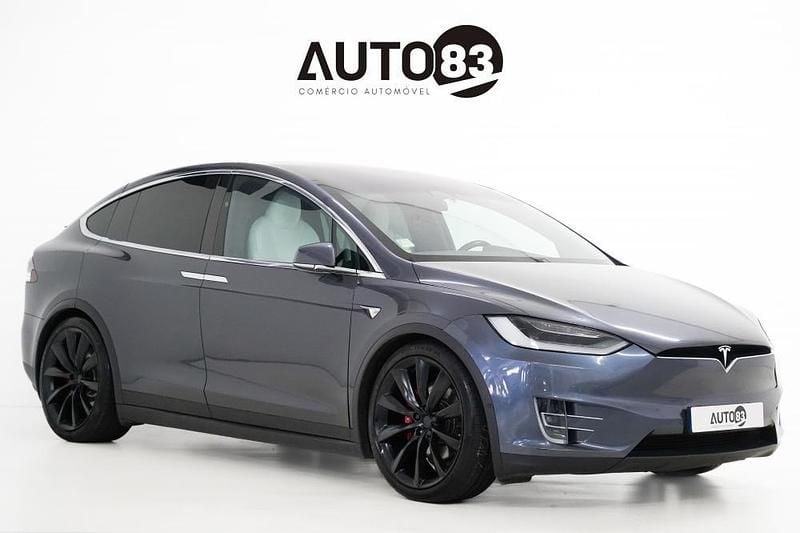 Cinzento Usado 2020 Tesla Model X SUV | € 49.990 - Imagem 1/4