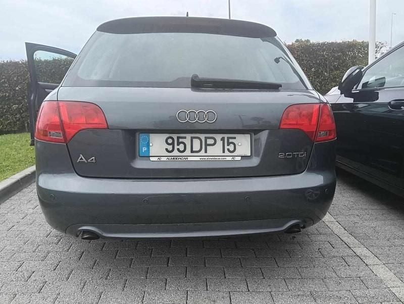 Usado Audi A4 170 HP (125 kW) 2007 Cinzento Carrinha