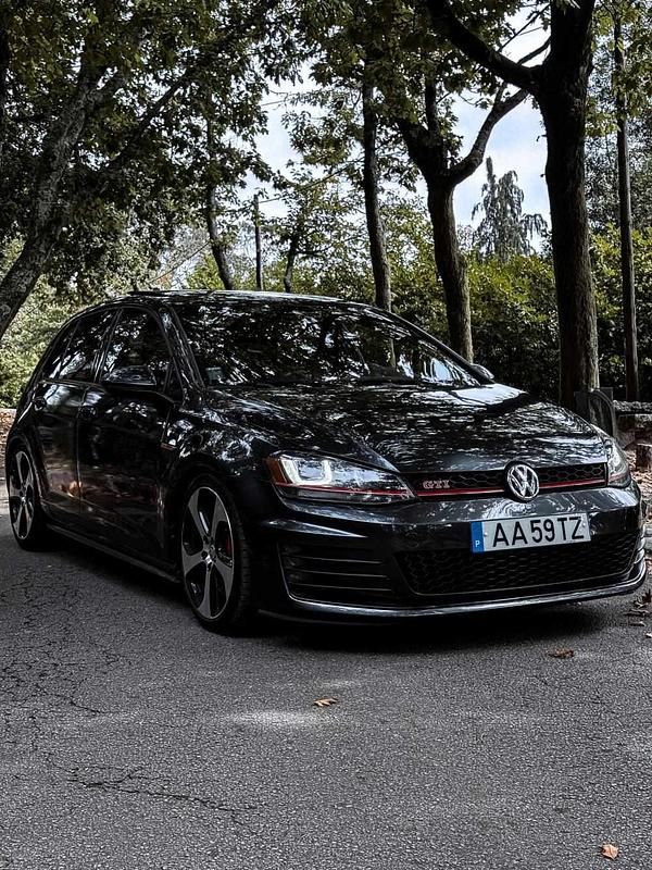 Preto Usado 2016 VW Golf VII | € 24.980 (Preço justo) - Imagem 1/4