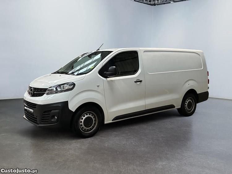 Usado Opel Vivaro 145 HP (106 kW) 2021 Branco Monovolume